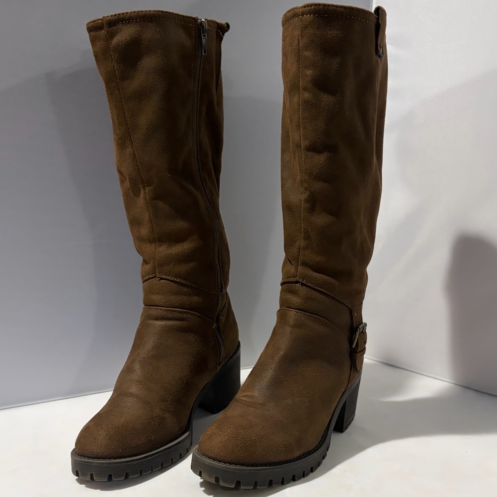 Bella Vita Women’s Goring Chocolate Brown Zio-Up‎ Boots with Buckled Side Strap
